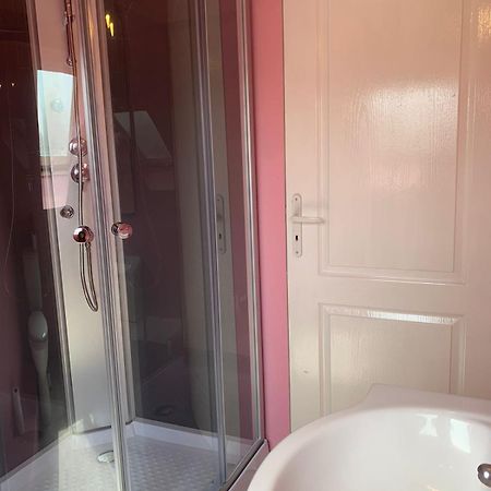 Studio Meuble Dans Une Maison Limay Екстериор снимка