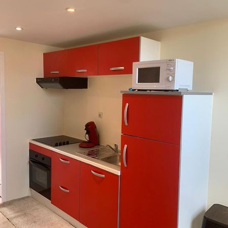 Studio Meuble Dans Une Maison Limay Екстериор снимка